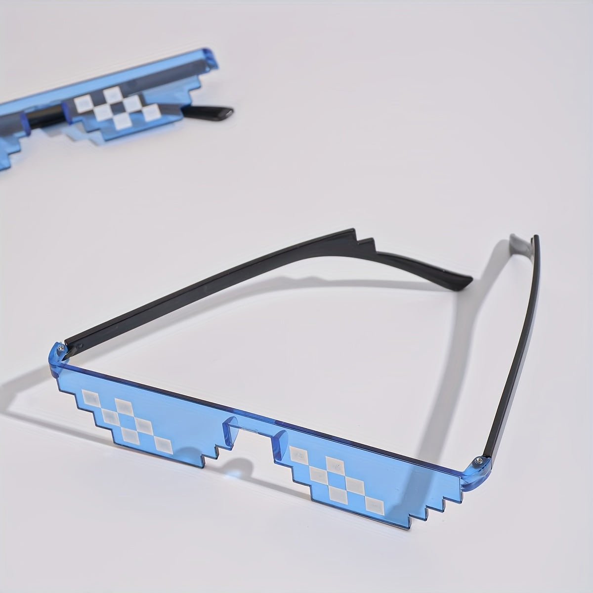 Festival Party Props Party Photo Props Mosaic Funny Party Glasses Anime Pixel Glasses, Cheap Stuff, Weird Stuff, Mini Stuff, Cute Aesthetic Stuff, Cool Gadgets, Unusual Items, Party Decor, Party Supplies 1pc,Xmas New Year Gifts